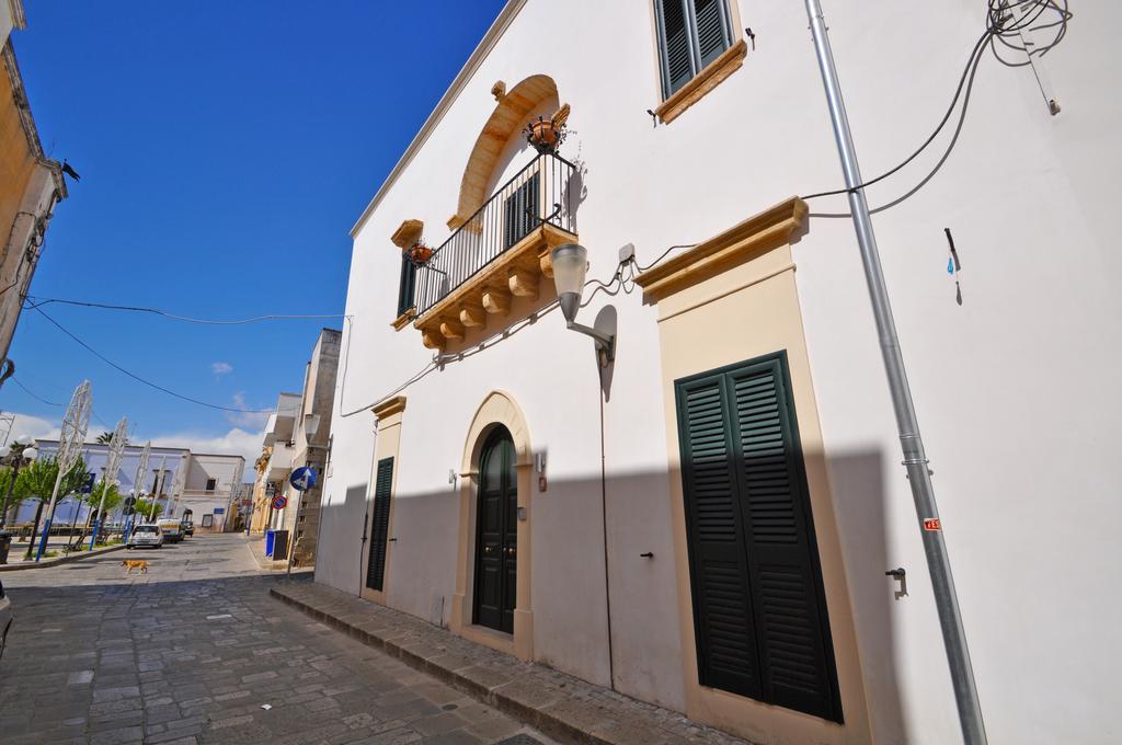 Bed and Breakfast Palazzo Vaglio Alliste Exterior foto